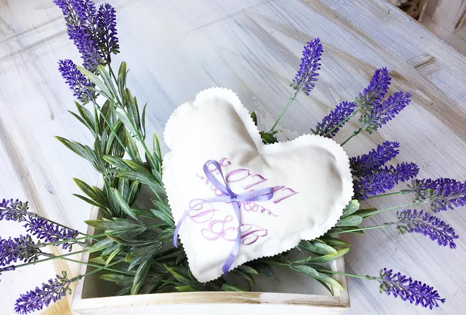 Pernuta verighete inima personalizata prin broderie - imagine 6