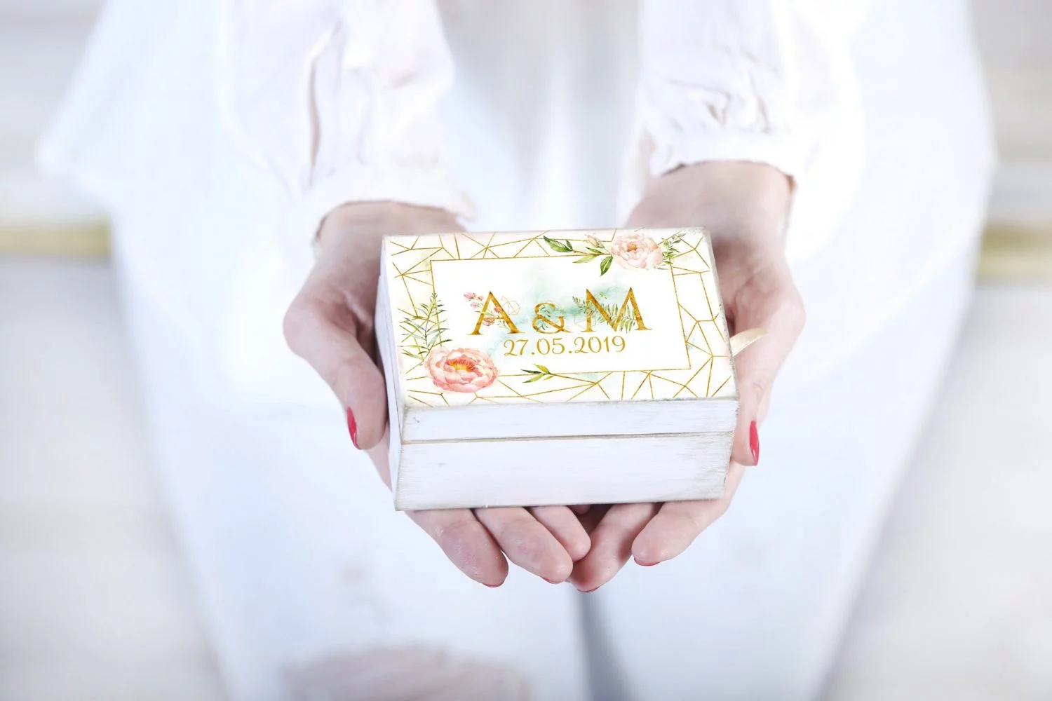 Cutiuta verighete personalizata - Auriu