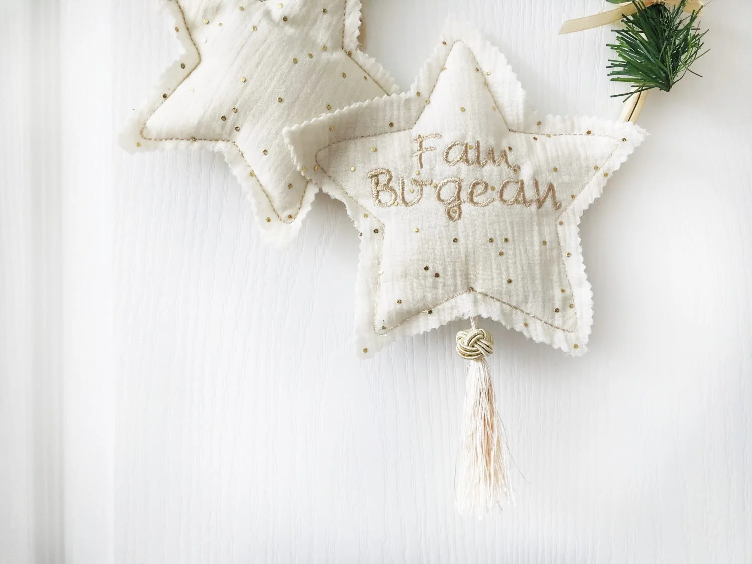 Coronita Craciun personalizat Vintage Christmas Wreath Gold Stars - imagine 2