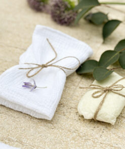 Alternative view of Trusou Botez Premium din Muselină Organica Special Personalizat Pentru Tine