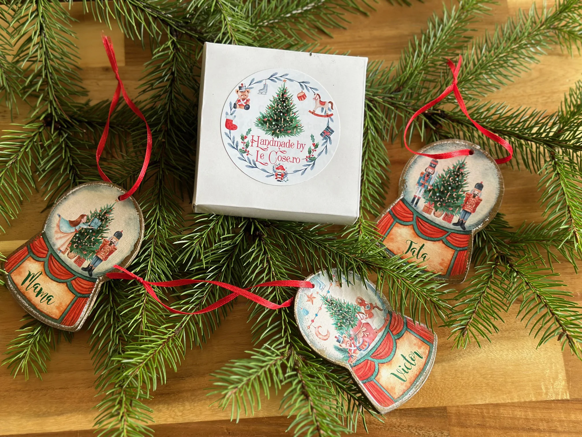 Set 3 ornamente brad Glob Mama Tata si Copilul - imagine 2