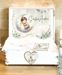 Trusou Botez Premium Personalizat din Muselină Organica - Bebe pe Luna și Harta Stelelor