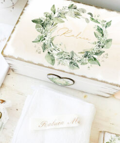 Trusou Bebelus Personalizat prin Broderie Floricele Albe