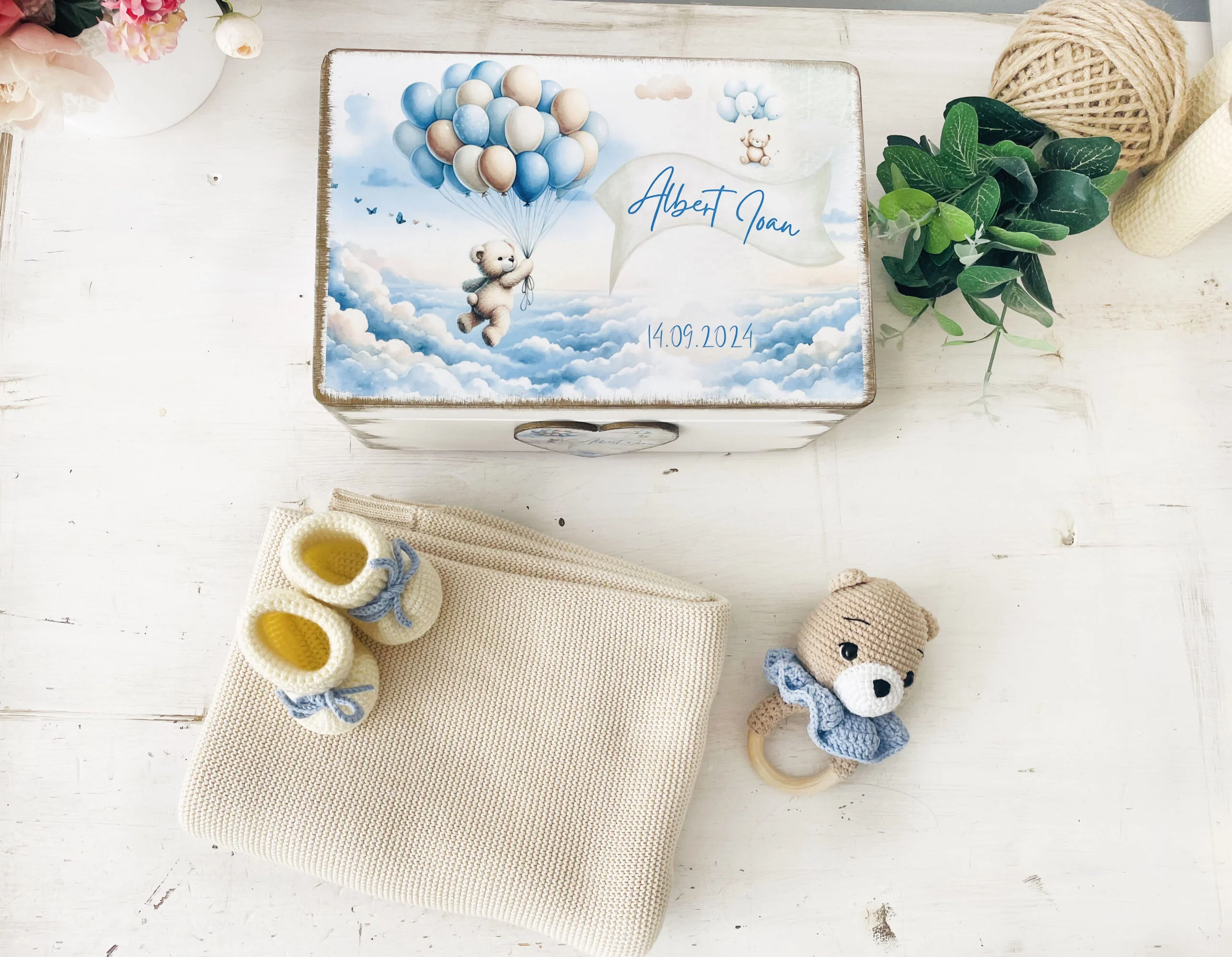 Set cadou bebe cu botoșeii și păturică păturică personalizat Ursulei în Zbor - imagine 2