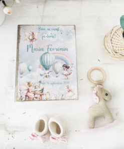 Set cadou bebe personalizata cu botoșeii crosetati -Zâna Curcubeu