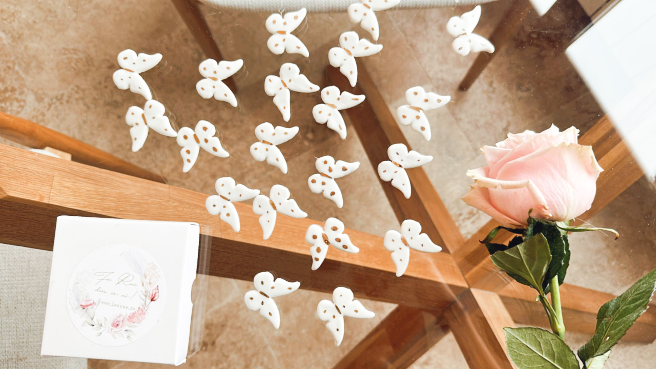 Brosa Fluture din Portelan - Editie Limitata