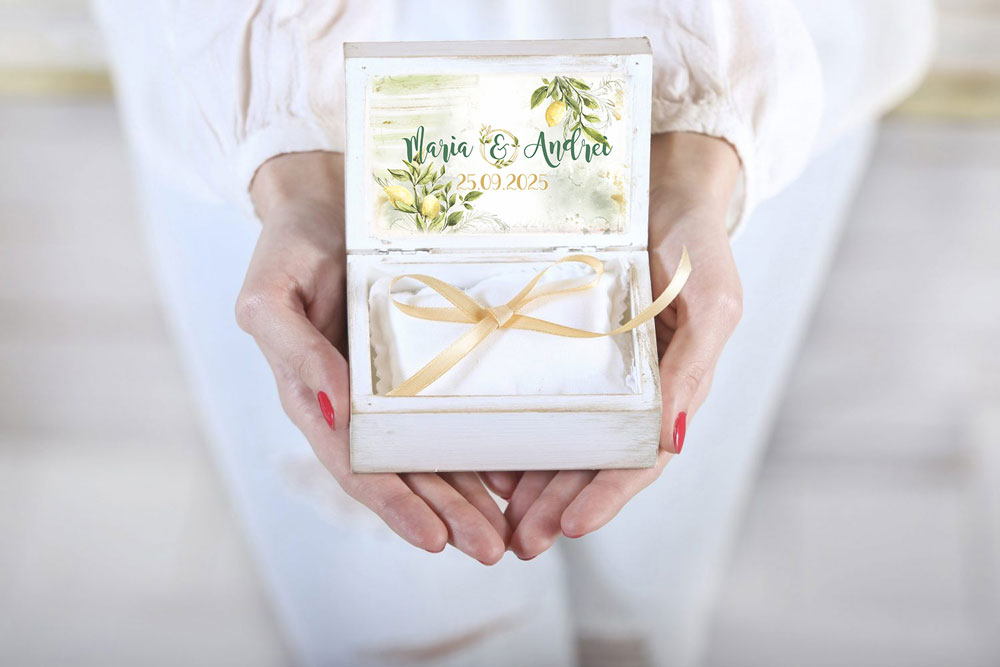 Cutiuta verighete personalizata - Lamai