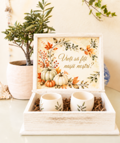 Set cadou nași „Toamna” – 2 căni lucrate manual și cutie personalizată - imagine 3